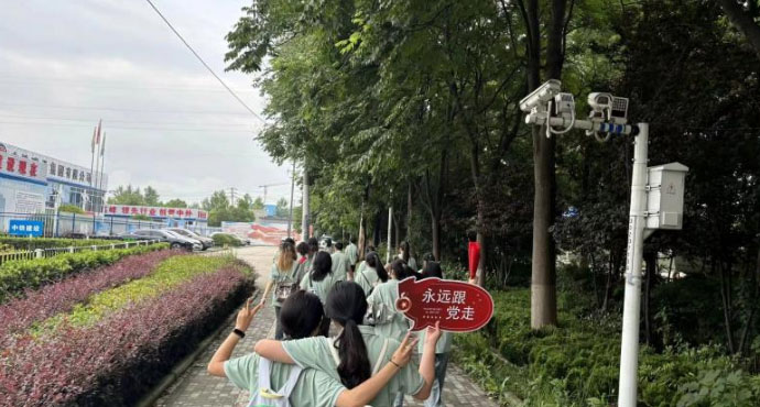 ��һ׷���tɫӛ���������h���`�г��ġ�����Z�W(xu��)Ժ�h֧���_չ�h�o(j��)�W(xu��)��(x��)�������`�ЌW(xu��)���