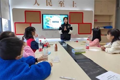 ������̣�Ԣ������