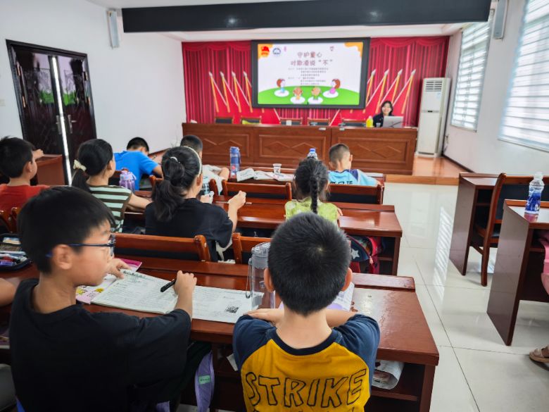 ���Ğ�ܣ���ͯ�����һƬ���