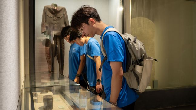 ����������W�W�ӻ����f�˿Ӽtɫ֮�ã�׷���vʷӛ����