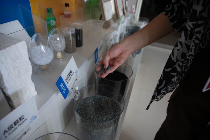 ̼G`С̽ӢľGɫ(chung)֮·